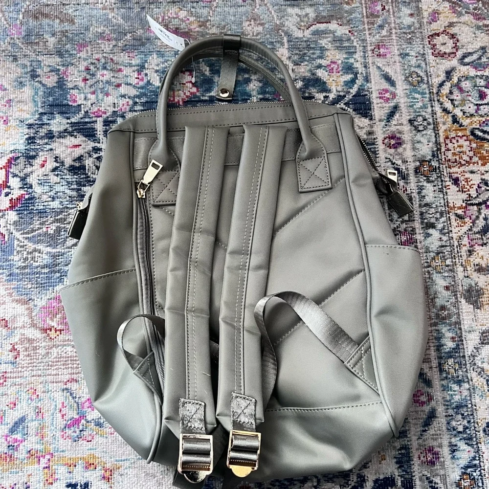 NWT Francesca‘s Green Backpack - Picture 3 of 5